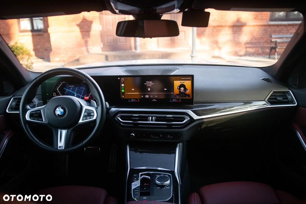 BMW Seria 3 330i xDrive M Sport - 19