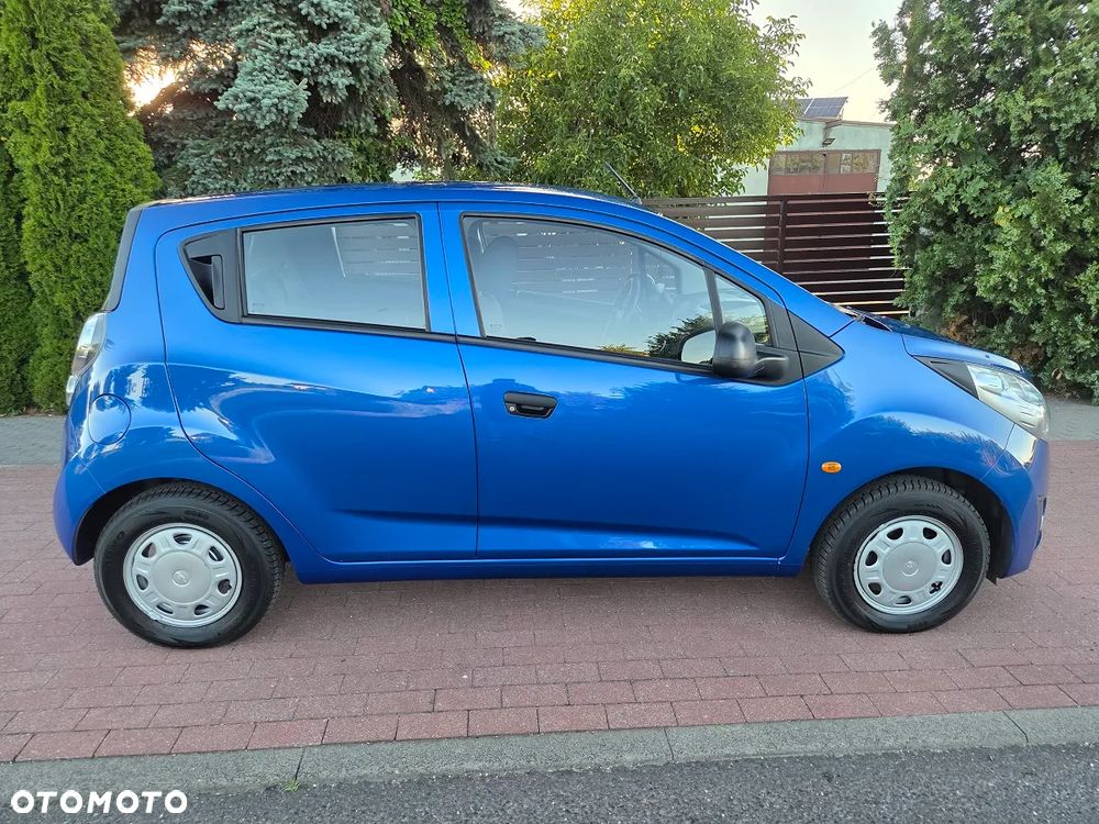 Chevrolet Spark 1.0 Base - 4