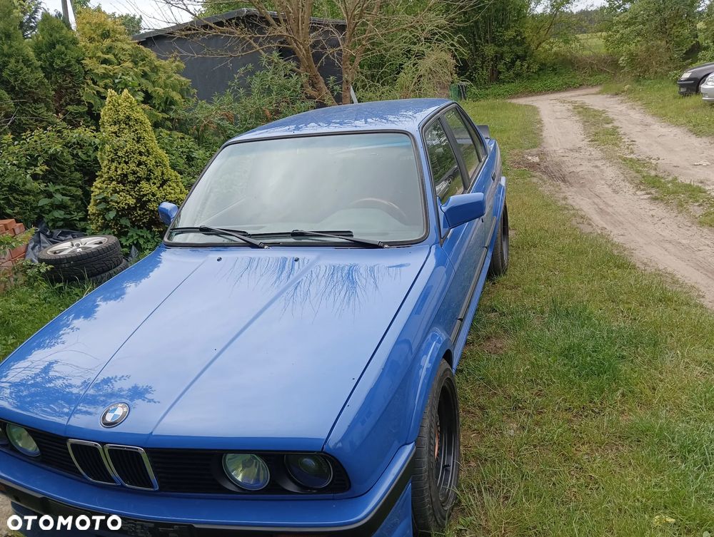 BMW Seria 3 325i - 2