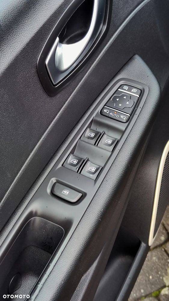 Renault Captur - 25