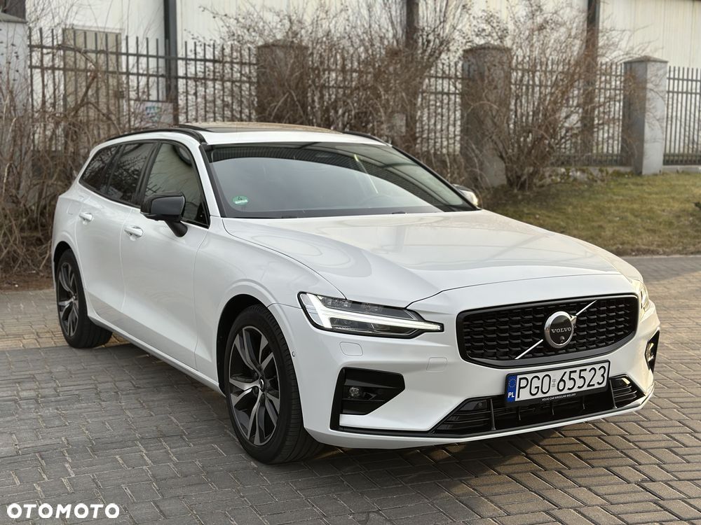 Volvo V60 B4 B DKG Plus Dark - 2