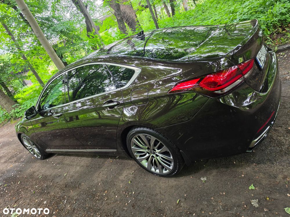 Hyundai Genesis 3.8 V6 GDI - 6