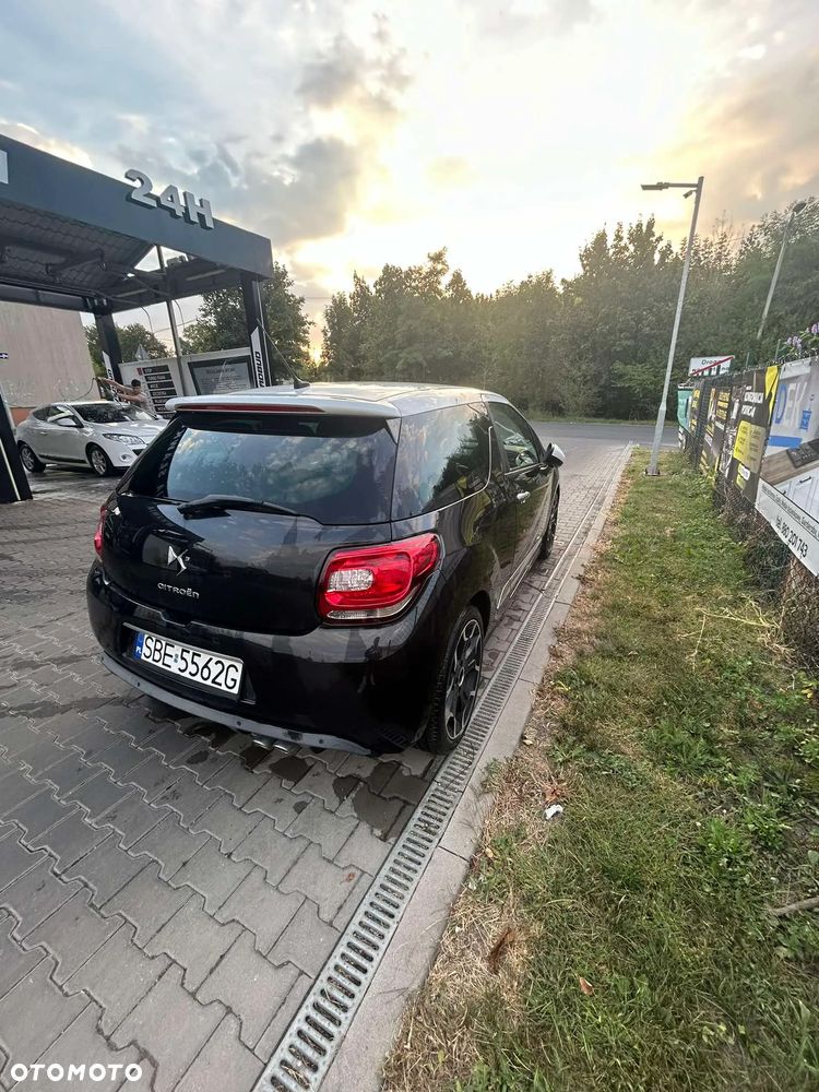 Citroën DS3 e-HDi 110 FAP SportChic - 4