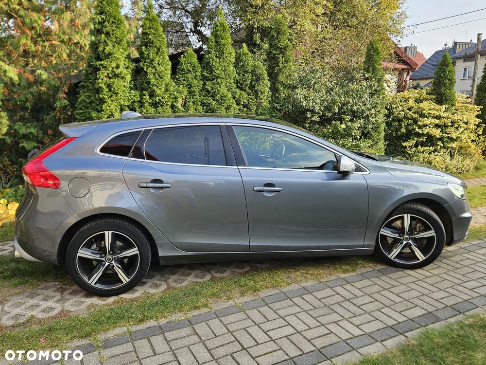Volvo V40 T3 Drive-E R-Design Momentum - 10