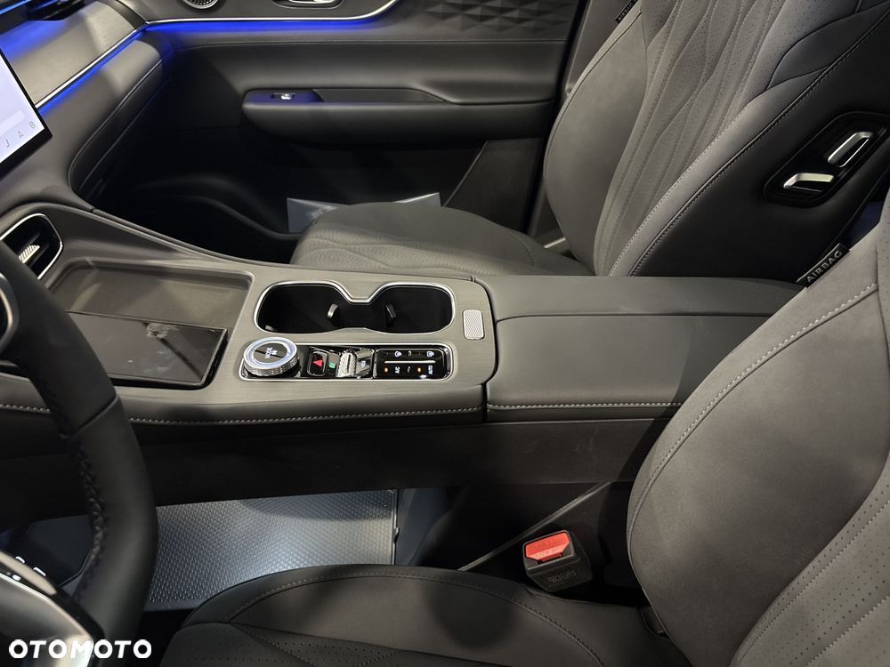 Chery Tiggo 8 1.5 T-GDI Super Hybrid Comfort DCT - 23
