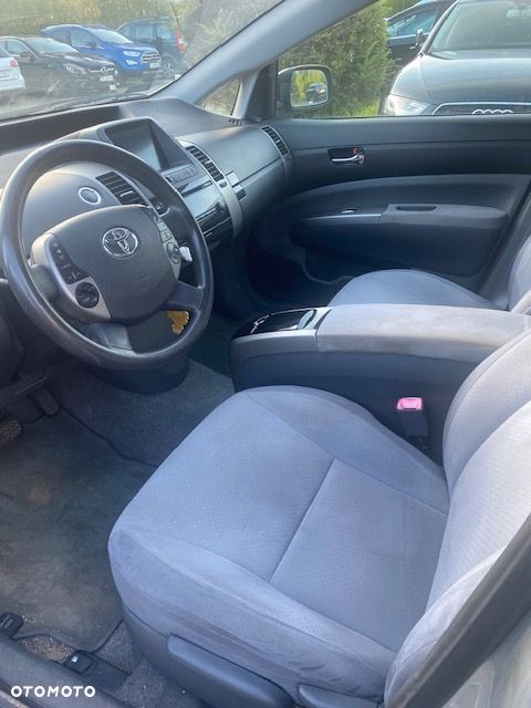 Toyota Prius - 5