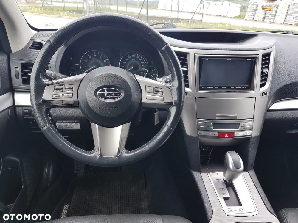 Subaru Outback 2.5i Comfort AT - 18