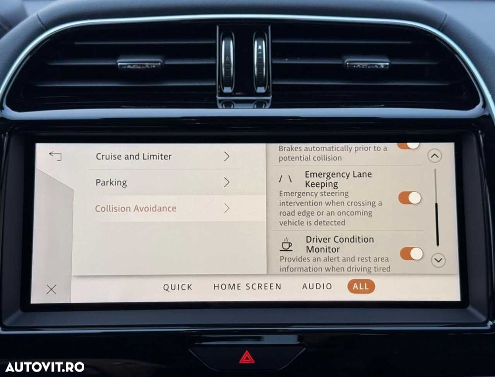 Jaguar XE D200 RWD MHEV R-Dynamic S - 34
