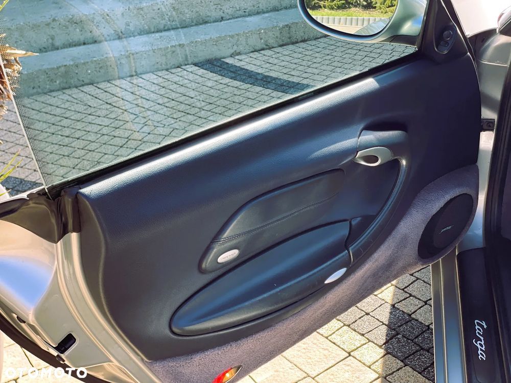 Porsche 911 Targa - 19