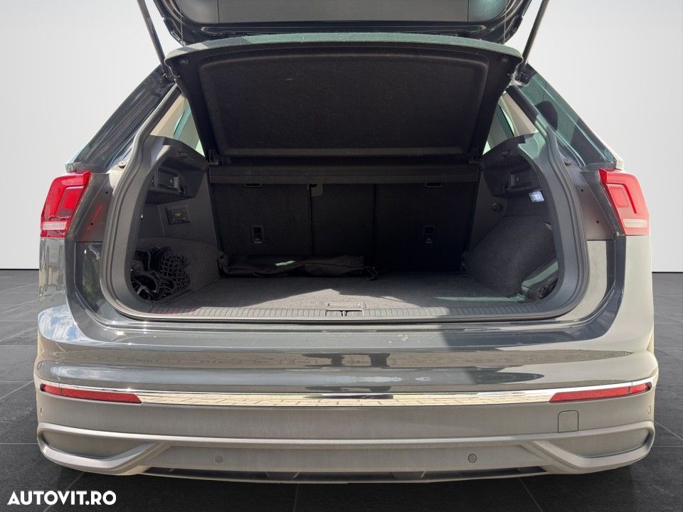 Volkswagen Tiguan - 10