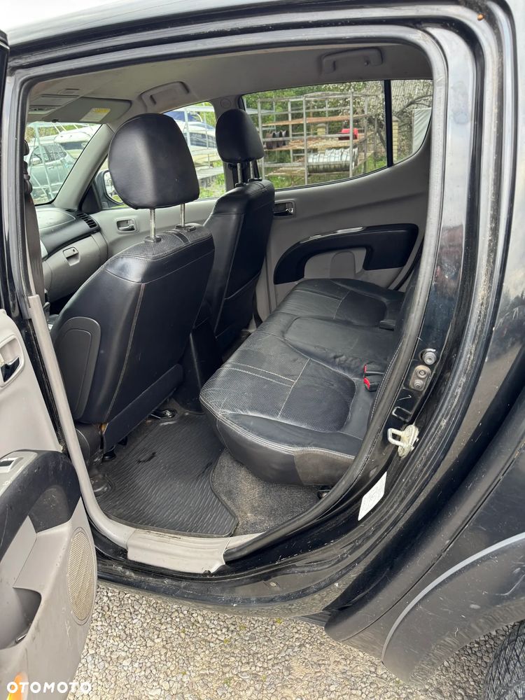 Toyota Hilux - 7