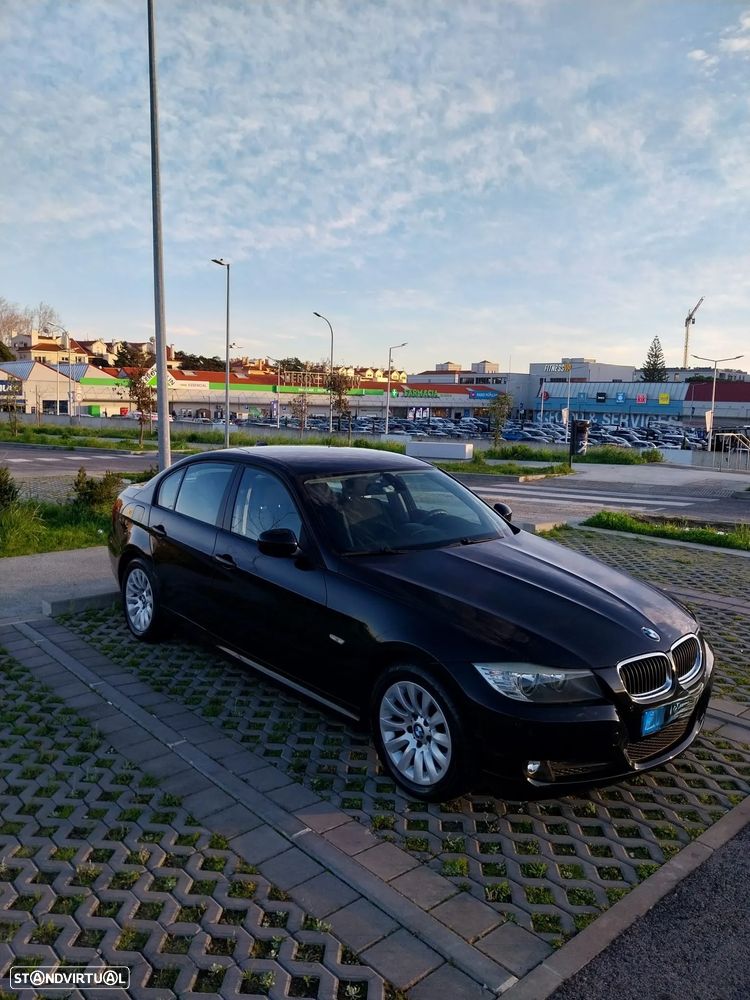 BMW 318 d Navigation - 3