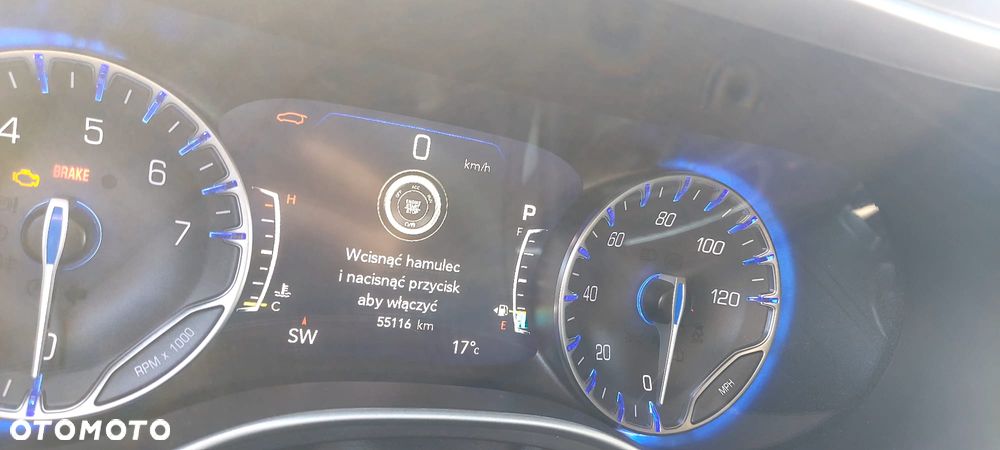 Chrysler Pacifica - 16