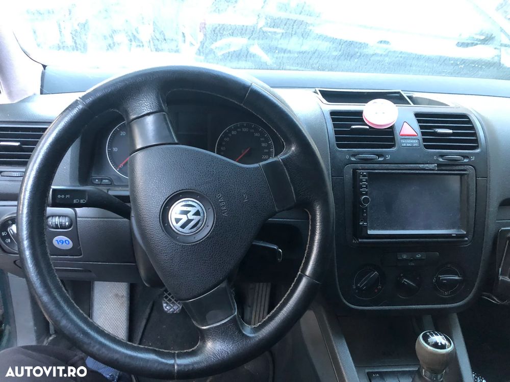 Dezmembrez VW Volkswagen Golf 5 verde hatchback 2.0 BKD - 7