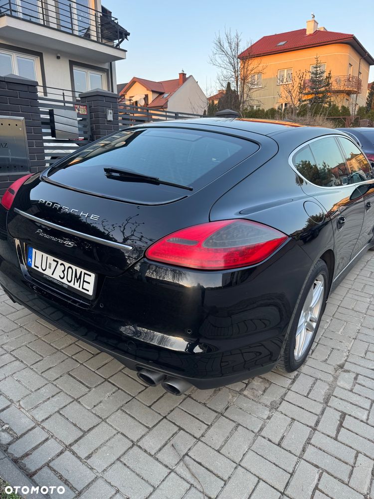Porsche Panamera 4S PDK - 28