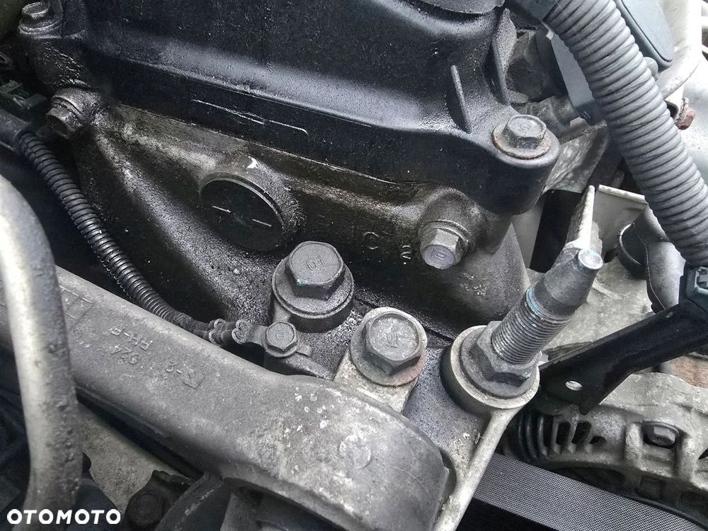 Honda Civic Silnik 1,8 słupek R18A2 180 tyś - 4