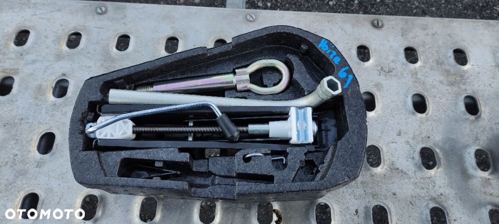 Lewarek zestaw koła zapasowego Seat Ibiza 6j IV - 1