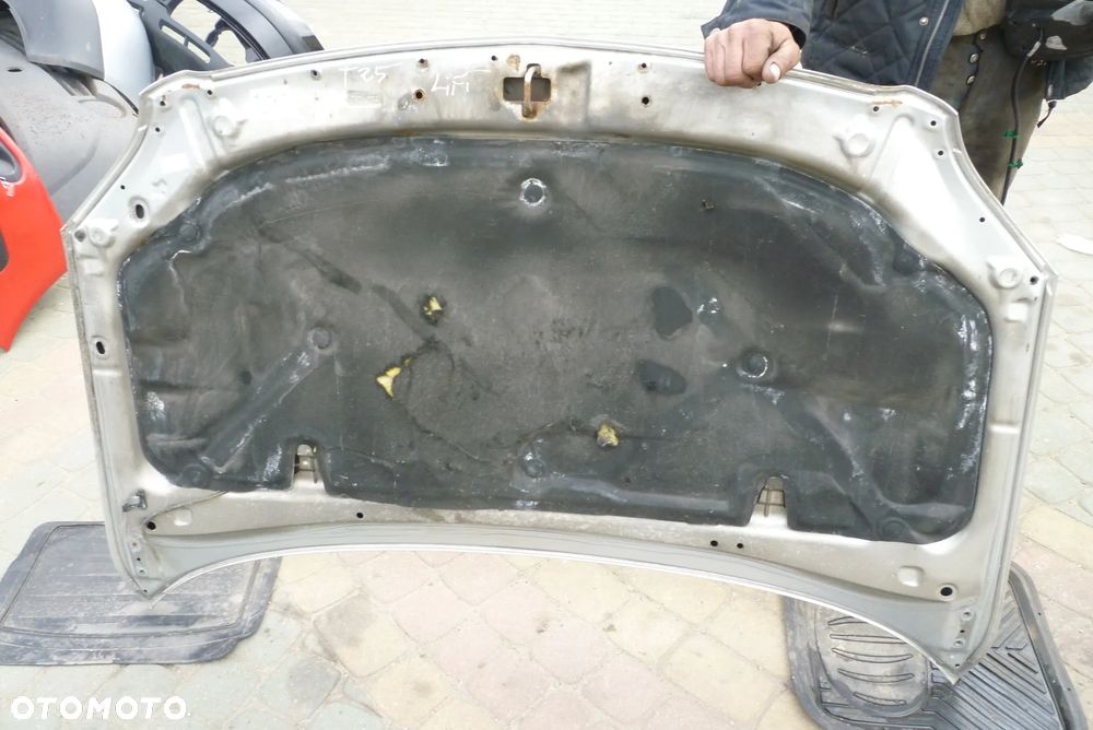 maska Toyota Avensis T25 lift - 8