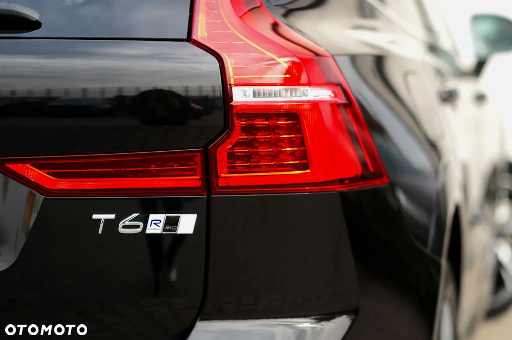 Volvo XC 60 T6 AWD Geartronic RDesign - 12