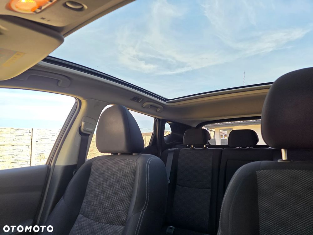 Nissan Qashqai 1.6 DCi Xtronic N-Connecta - 15