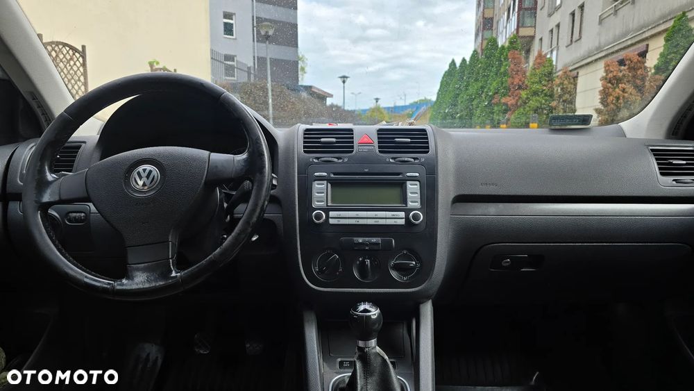 Volkswagen Jetta 1.9 TDI Trendline - 8