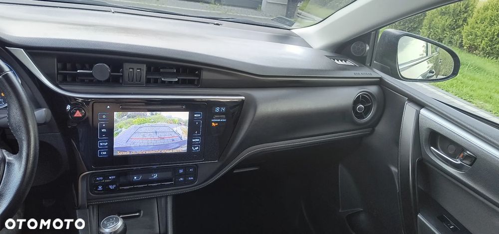 Toyota Corolla 1.6 Comfort - 12