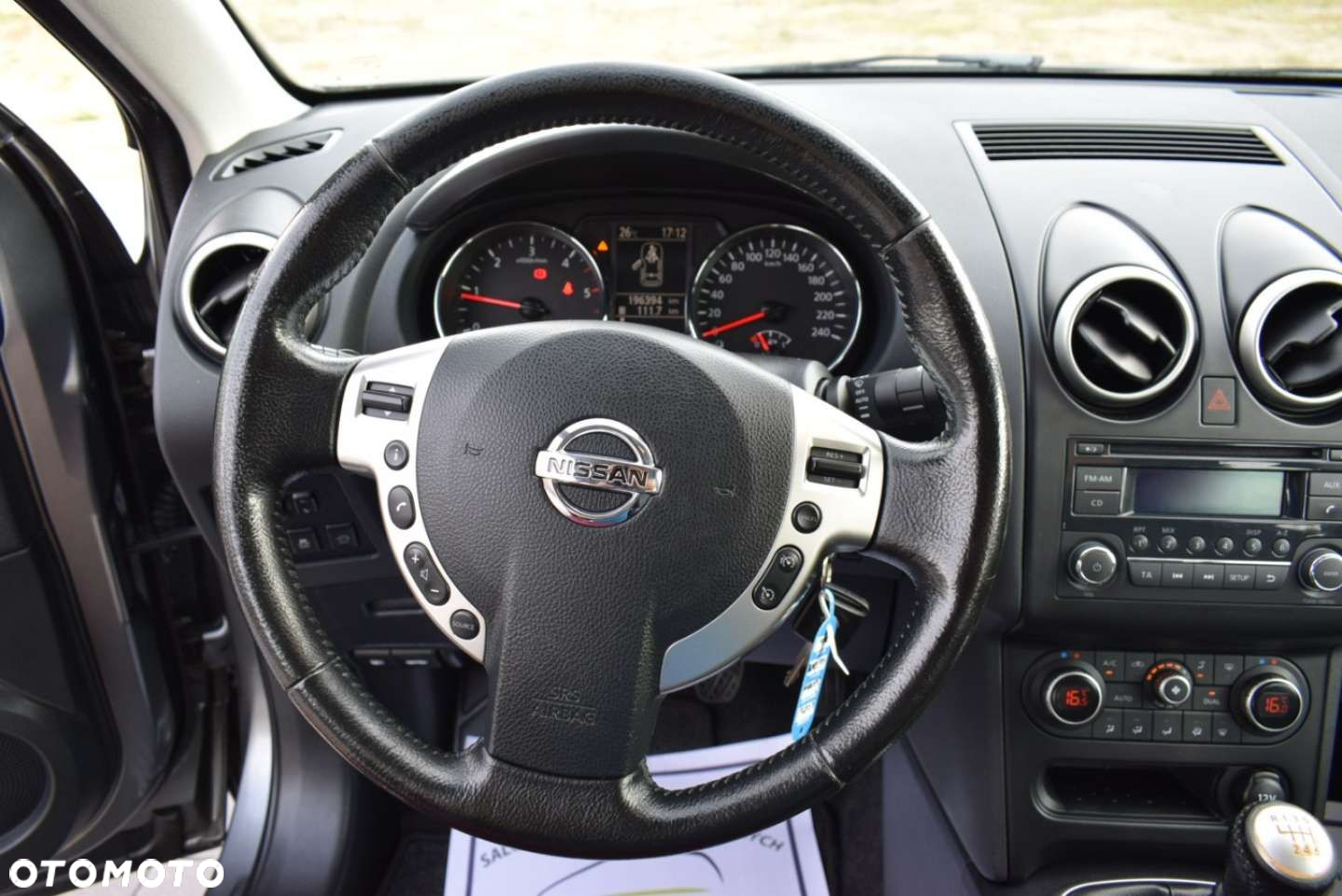 Nissan Qashqai - 25