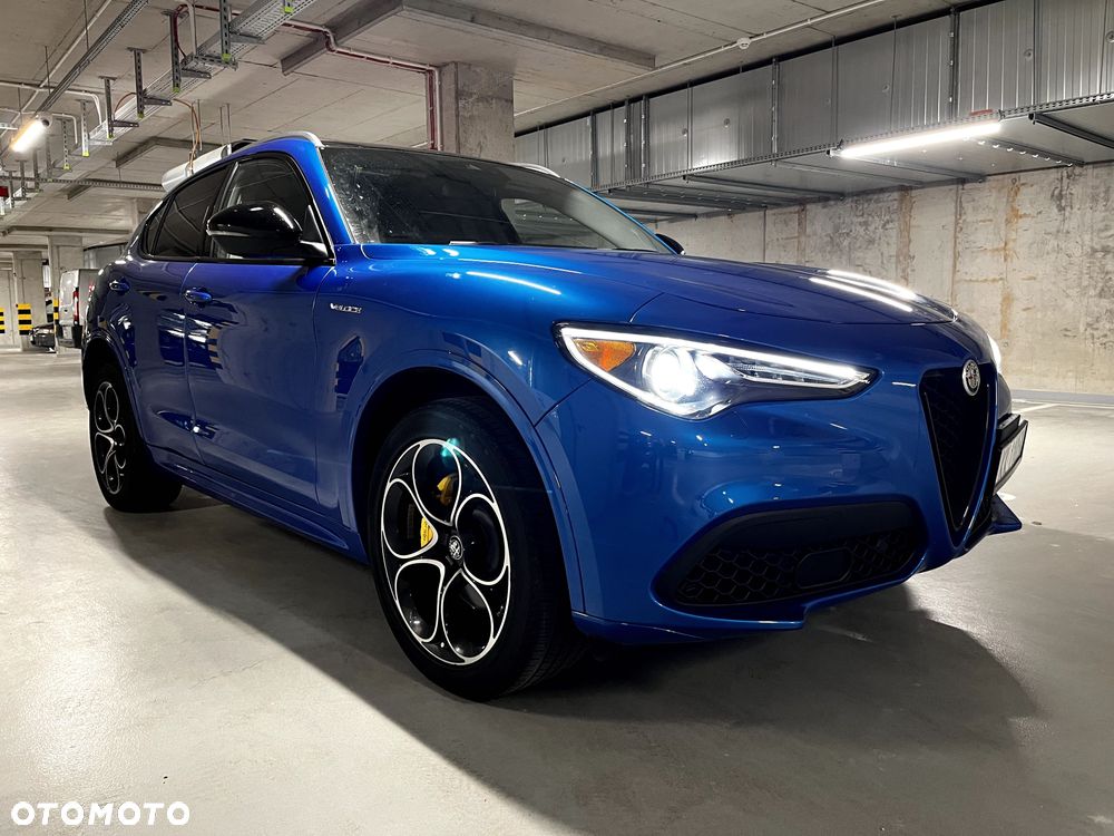 Alfa Romeo Stelvio - 1