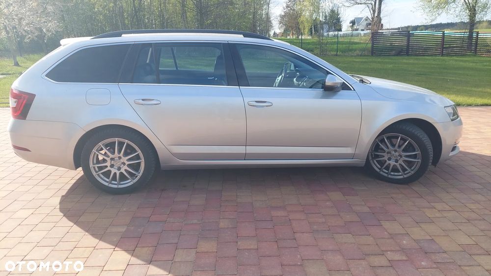 Skoda Octavia 2.0 TSI RS 245 DSG - 8