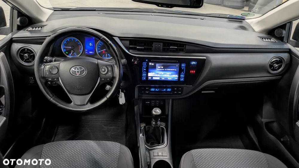 Toyota Corolla 1.6 Comfort - 12