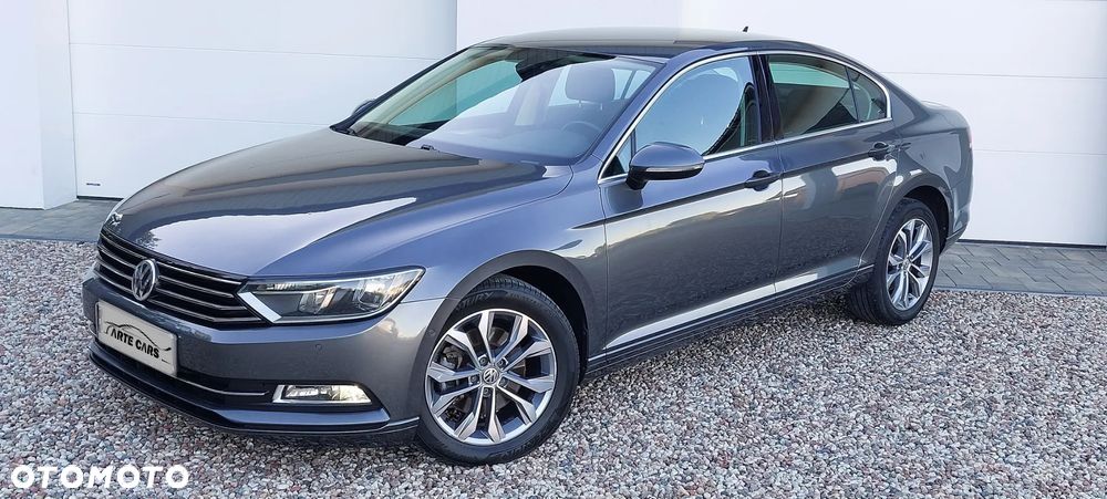 Volkswagen Passat 1.6 TDI SCR DSG Comfortline - 14