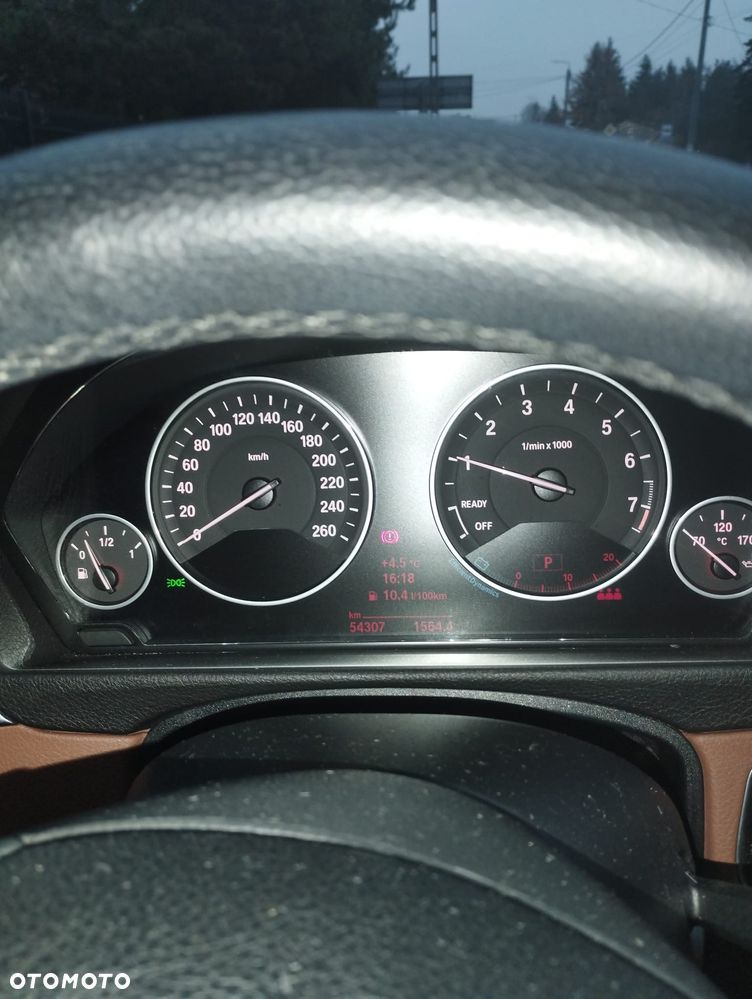 BMW Seria 3 328i Luxury Line - 10