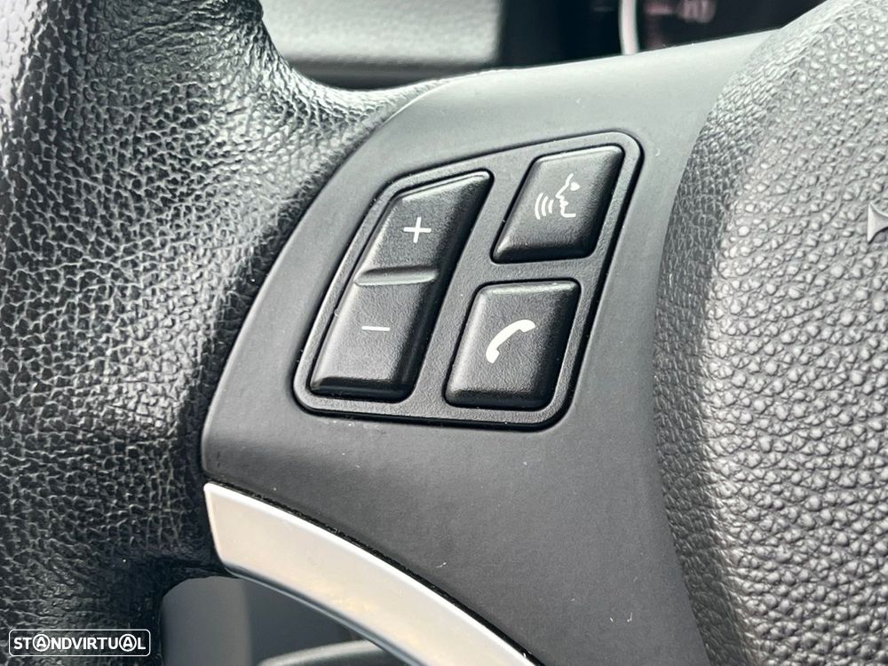 BMW 320 d EfficientDynamics Line Sport - 19