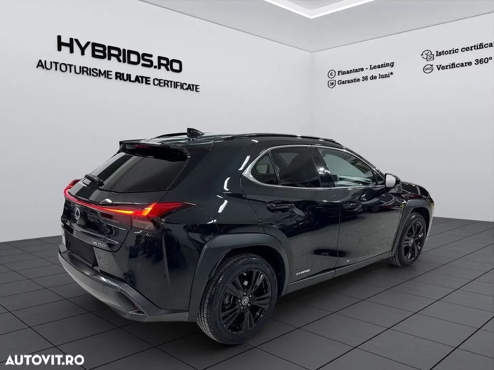 Lexus UX 250h FWD Executive - 5