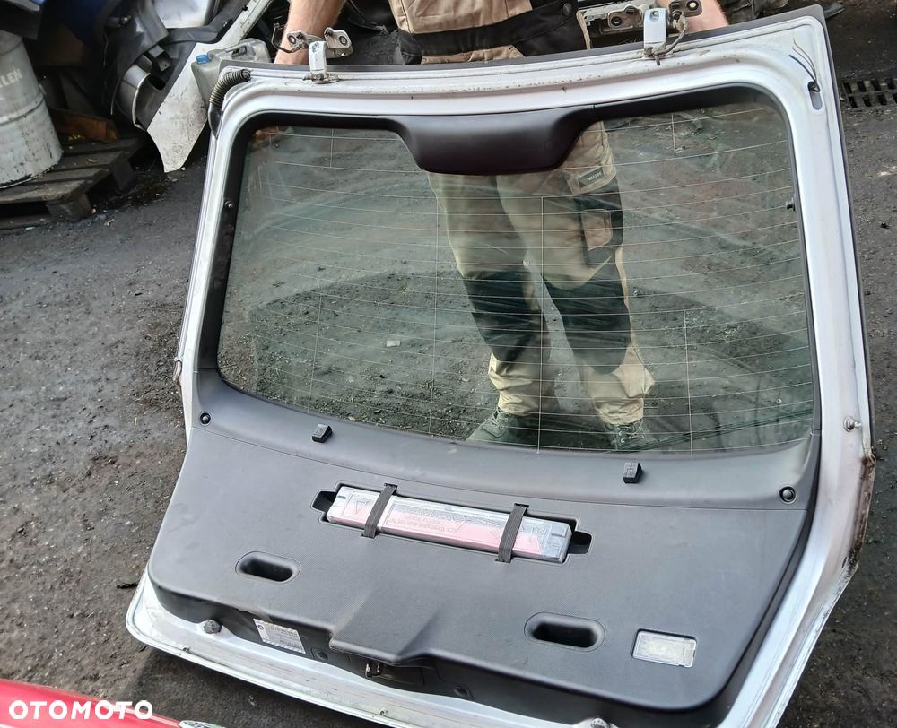 BMW E46 Compact klapa bagażnika titansilber metallic - 6