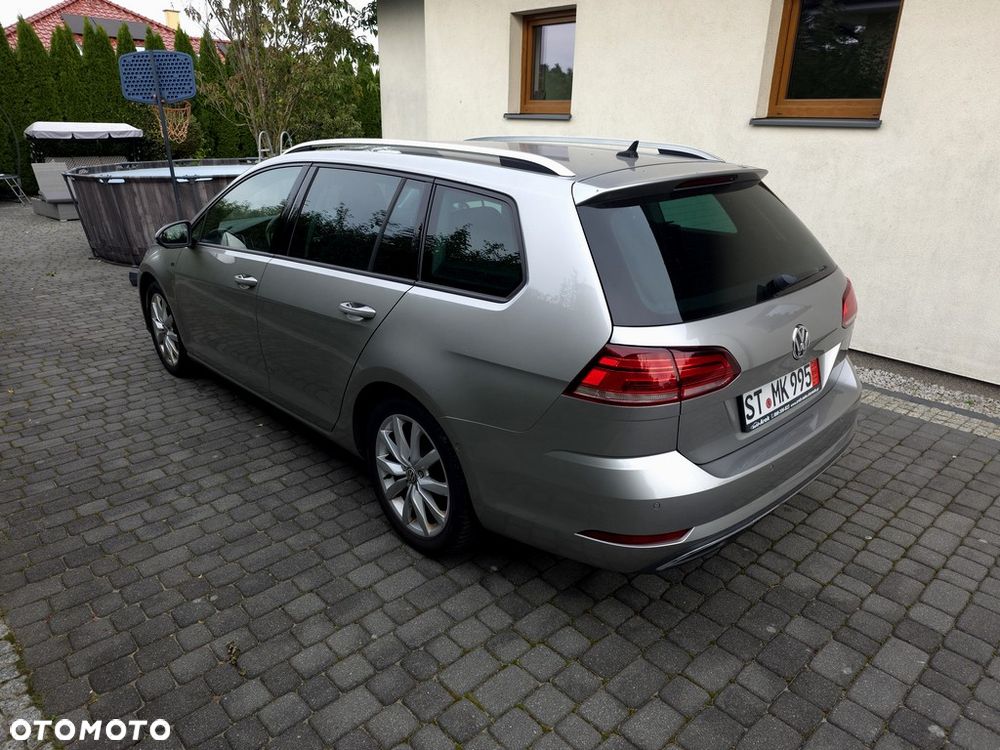 Volkswagen Golf - 4