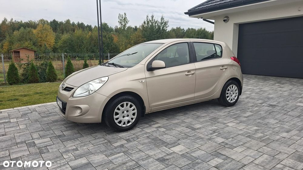 Hyundai i20 - 17
