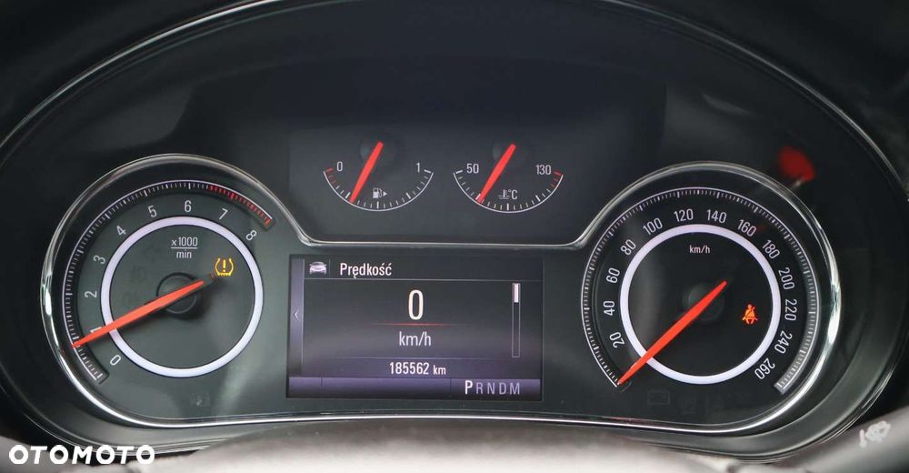 Opel Insignia - 12