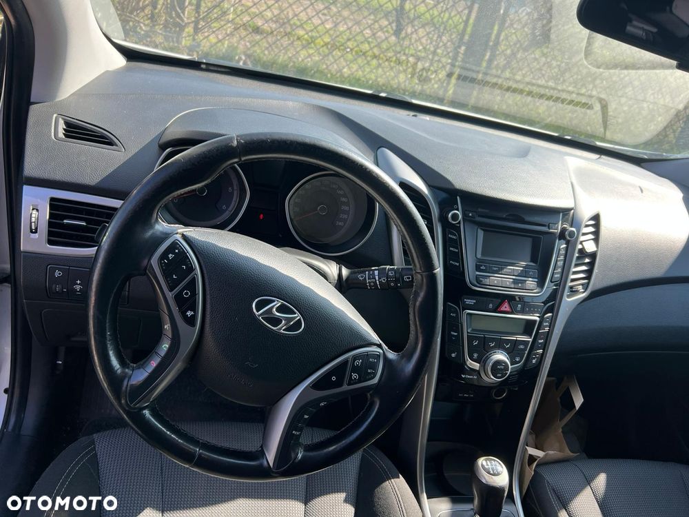 Hyundai i30 1.6 CRDi Style - 8