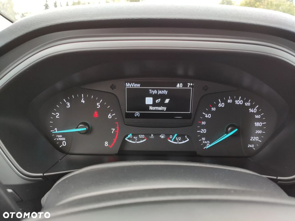 Ford Focus 1.0 EcoBoost Trend Edition - 26