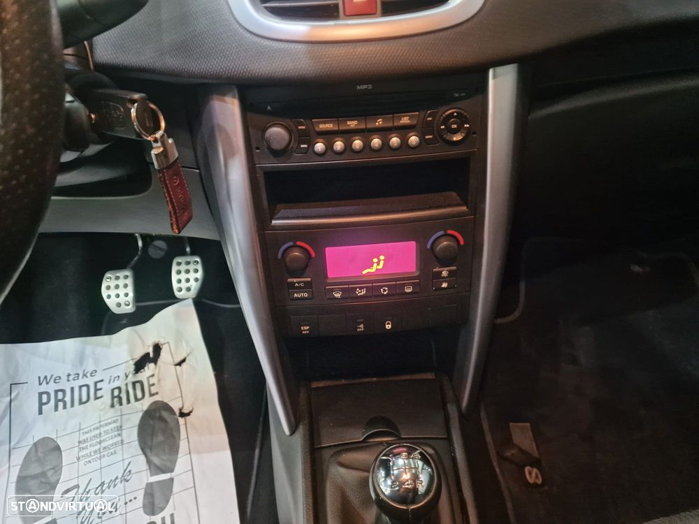 Peugeot 207 CC 1.6 HDi FAP Sport - 16