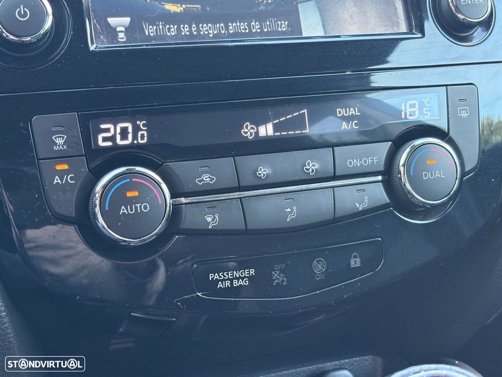 Nissan Qashqai 1.2 DIG-T N-Connecta 18 - 45