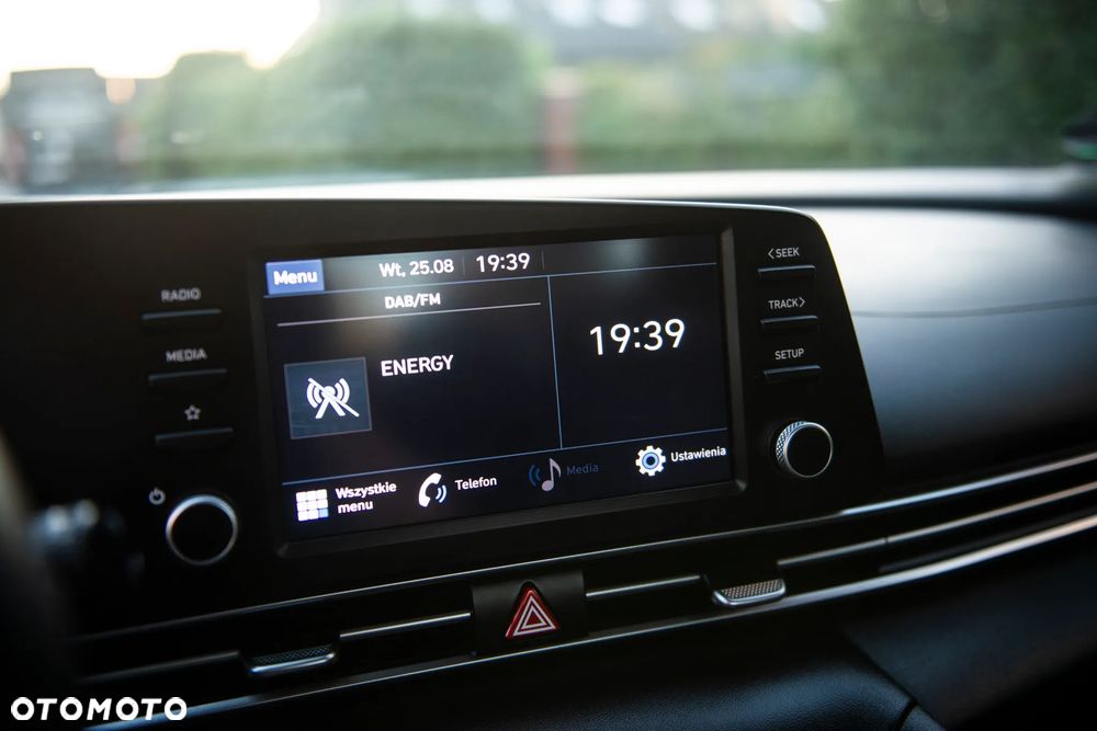 Hyundai Elantra 1.6 Executive - 22