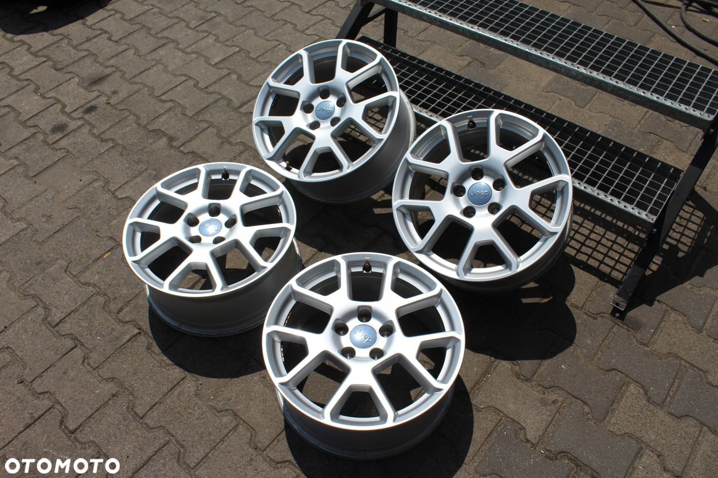 JEEP COMPASS RENEGADE 17cali 5x110 ET40 7J TPMS - 6