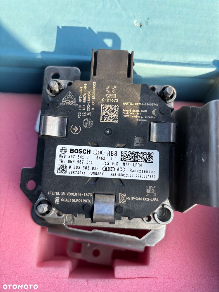 Audi A4 A5 B9 R radar czujnik ACC prawy 8W0907541F - 2