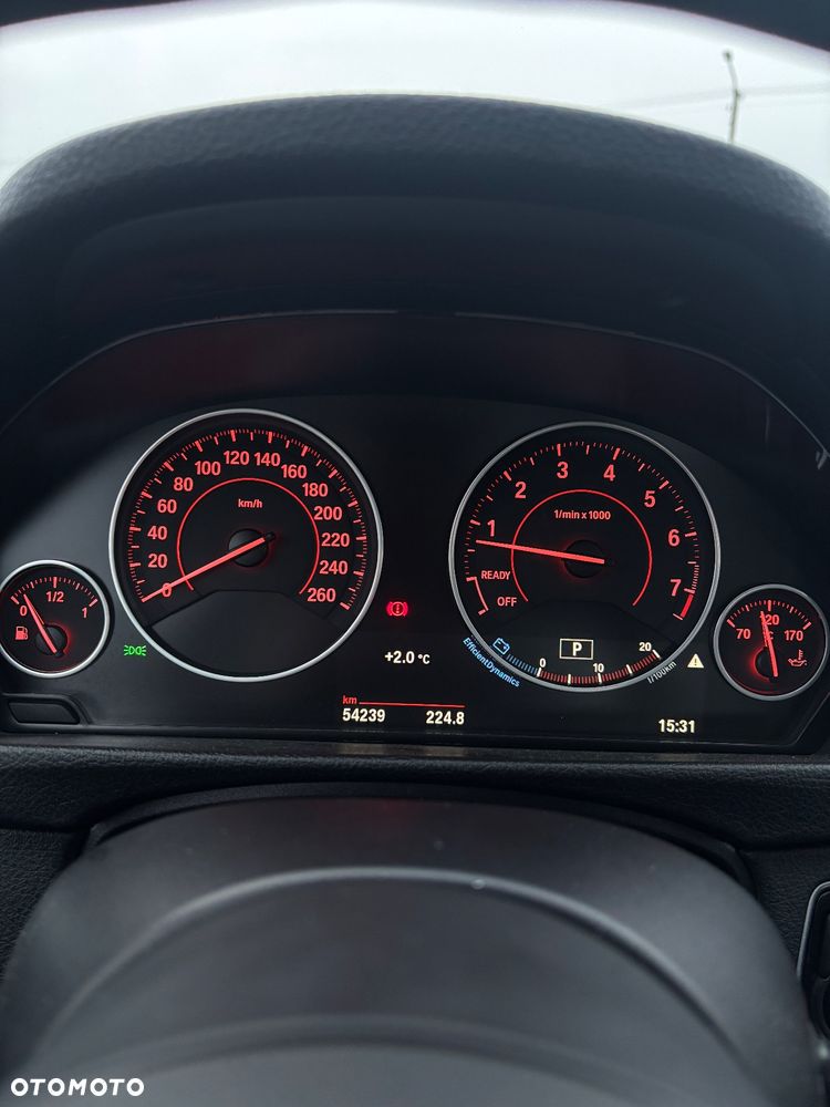 BMW Seria 3 330i Sport Line - 11