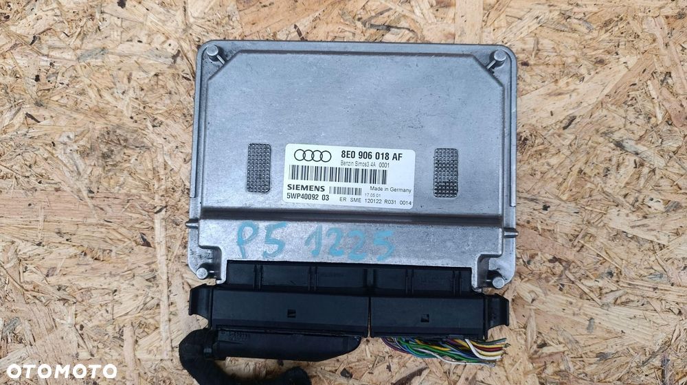 STEROWNIK SILNIKA KOMPUTER + WTYCZKI AUDI A4 B6 8E0906018AF