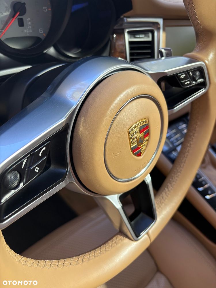 Porsche Macan - 22