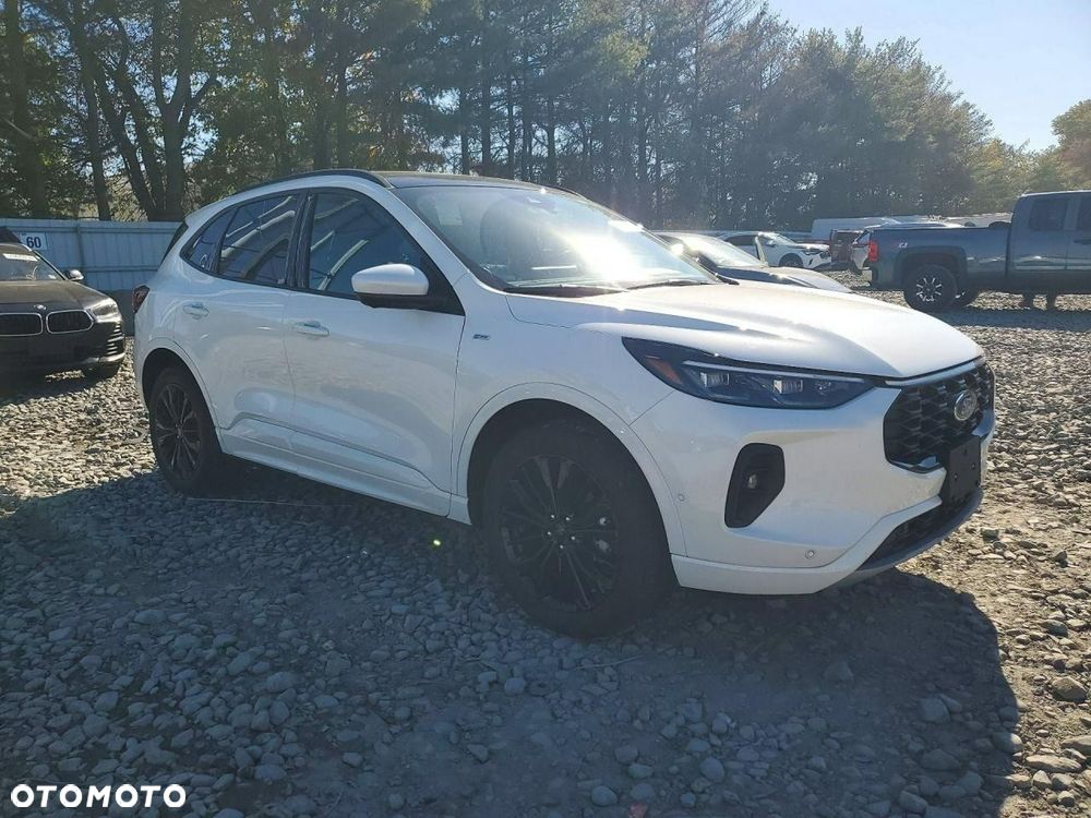 Ford Escape 2024 photo 3