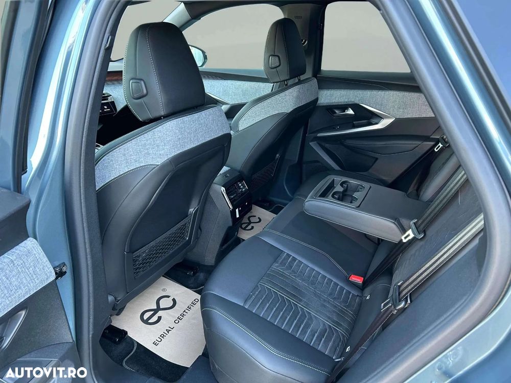 Peugeot 3008 1.2L 136 e-DCS6 MHEV GT - 12